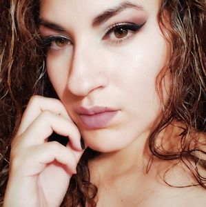 Meet your Posher, Magali